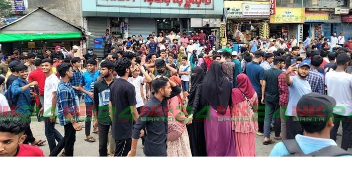 শিক্ষার্থীদের 'রিমেম্বারিং আওয়ার হিরোজ' কর্মসূচি পালন