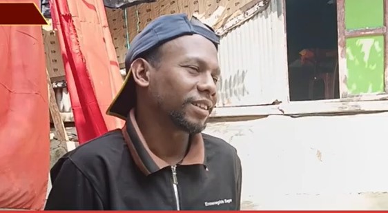 বন্ধের পথে হামাগুড়ি দিয়ে ডিগ্রিতে পড়া মামুন মিয়ার পড়ালেখা I চলছেনা প্রতিবন্ধী বোনের টিউমার চিকিৎসা